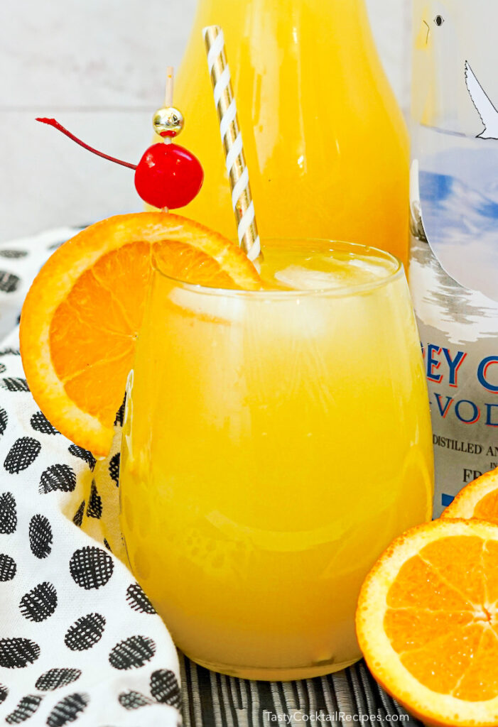 orange juice and vodka cocktail